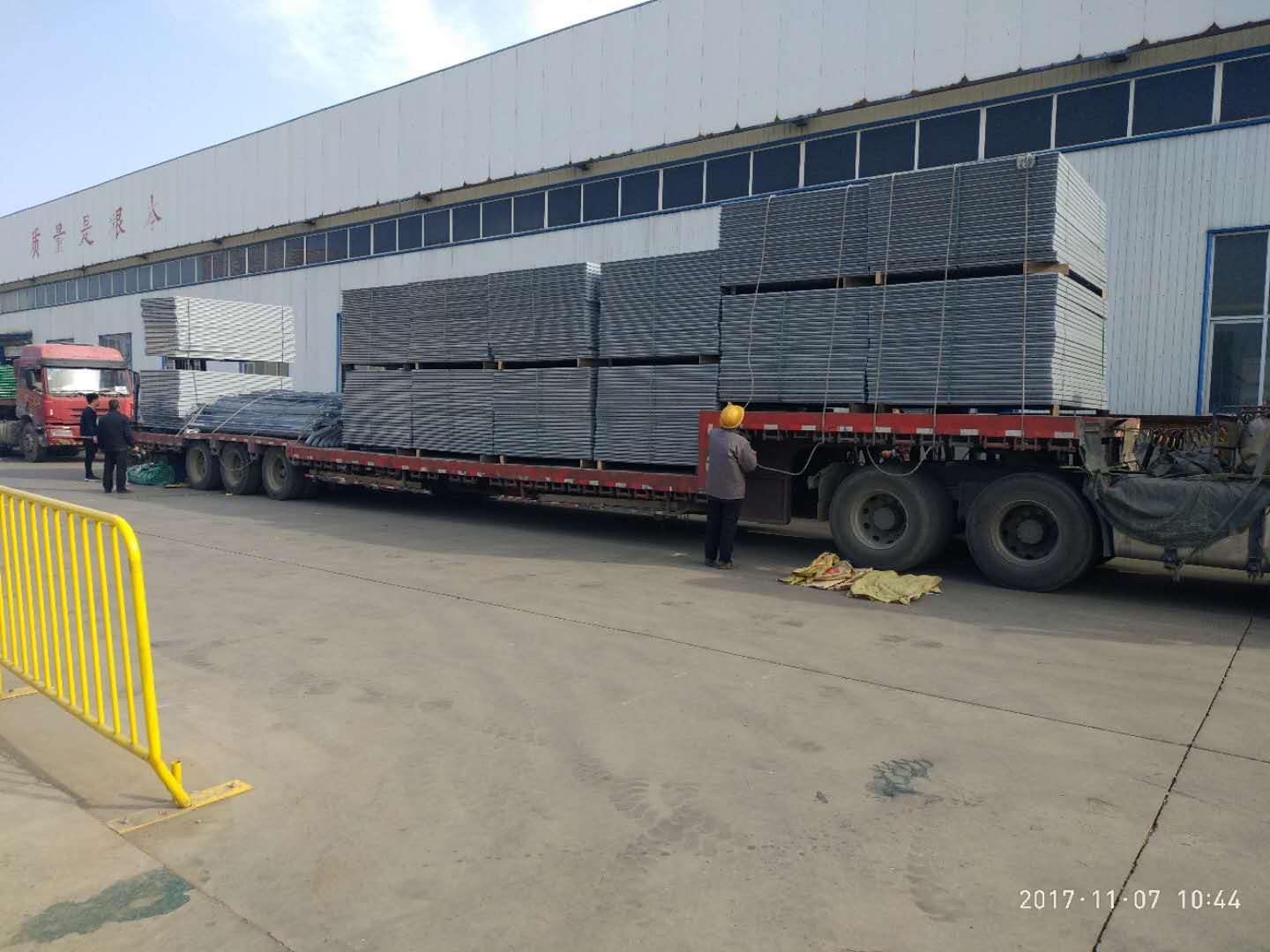 監獄隔離網裝車